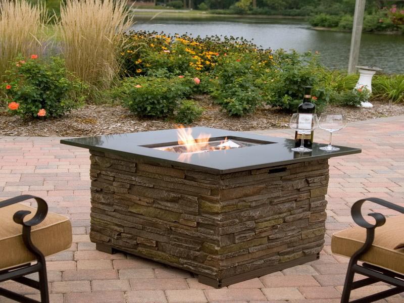 DIY Wood Fire Pit Table