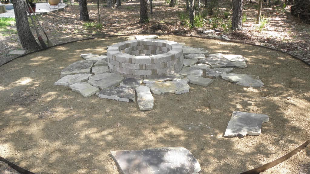 How To Build A Flagstone Fire Pit Out Of A Kit Fire Pit Design Ideas