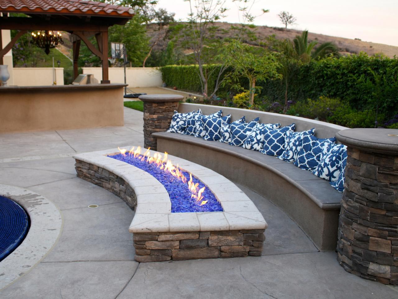 Outdoor Fire Pit With Glass Rocks Fire Pit Design Ideas 