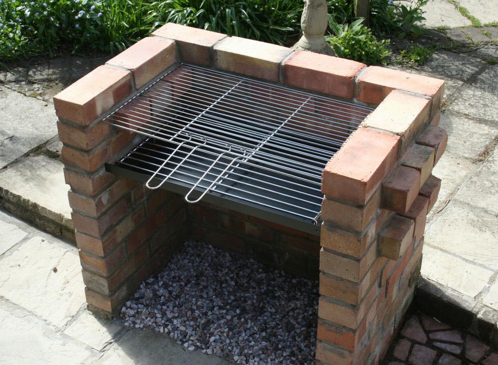 outdoor brick bbq pit