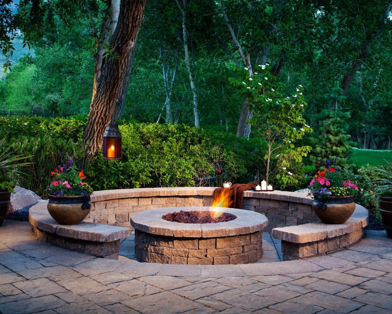 Sunken Fire Pit Area | Fire Pit Design Ideas